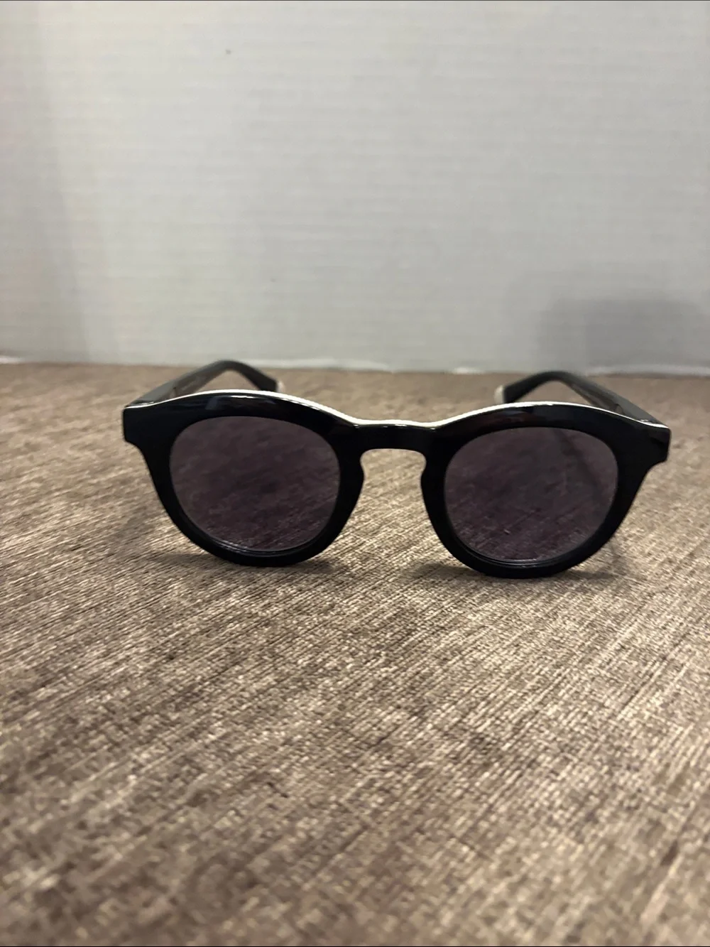 Women’s Black Round Sunglasses with Leopard Print Case